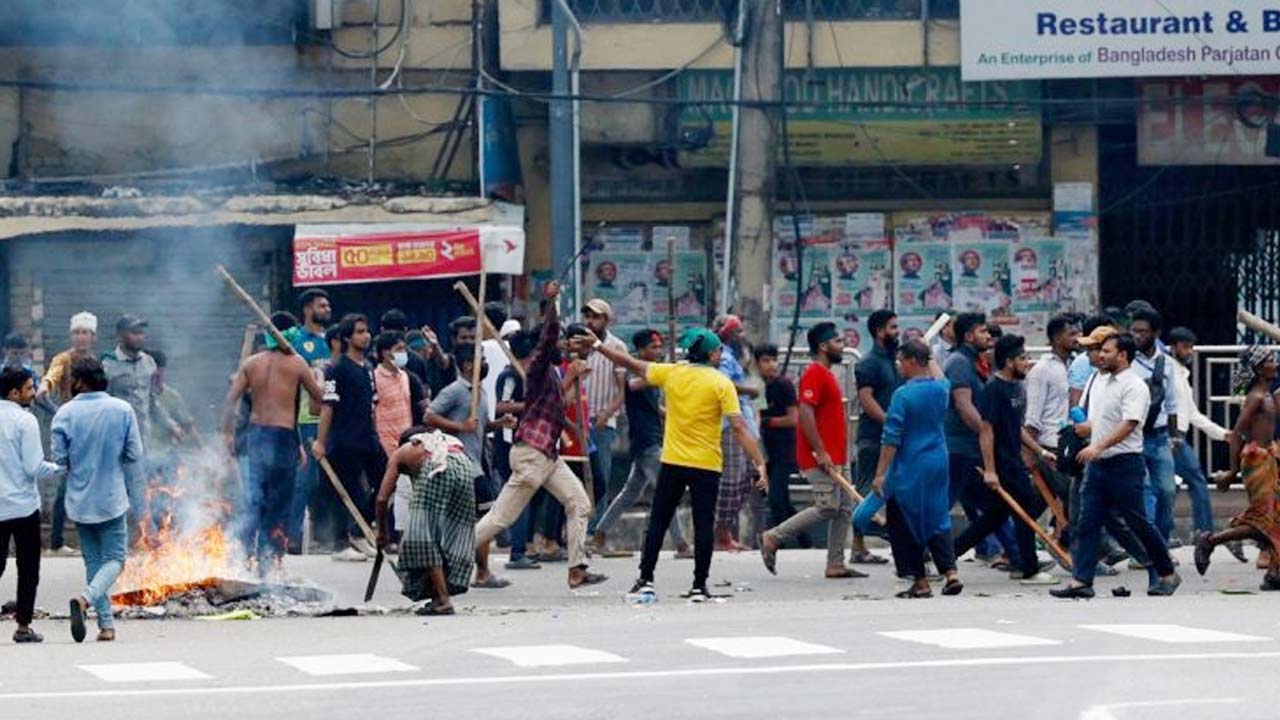 Bangladesh Violence: Internet Shutdown  Long March to Dhaka