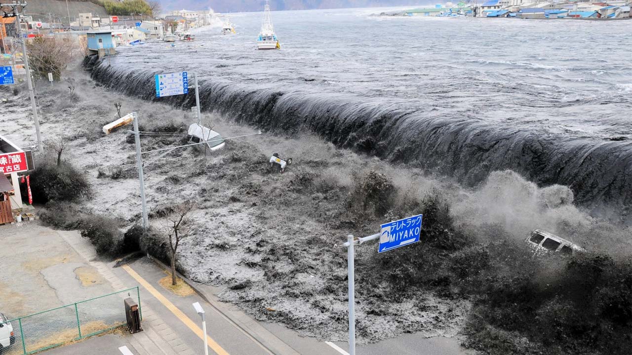 Cascadia Megaquake Could Trigger 100 Foot Tsunami, Warn Scientists
