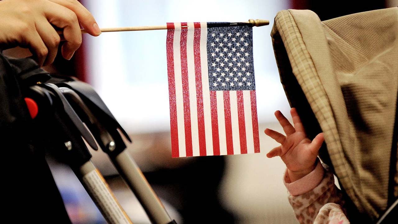 Judge Blocks Trumps Birthright Citizenship Order, Citing 14th Amendment