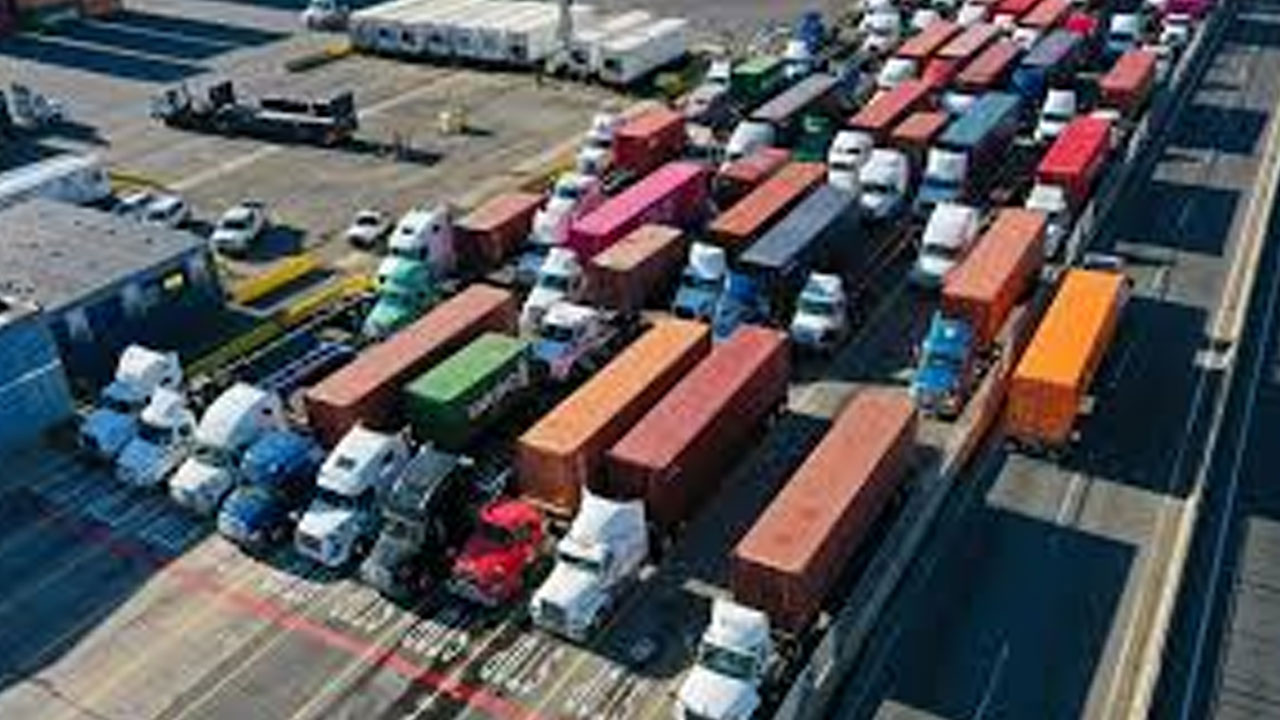 California to Reissue 17,000 Truckers&rsquo; Licenses, Protecting Immigrant Drivers