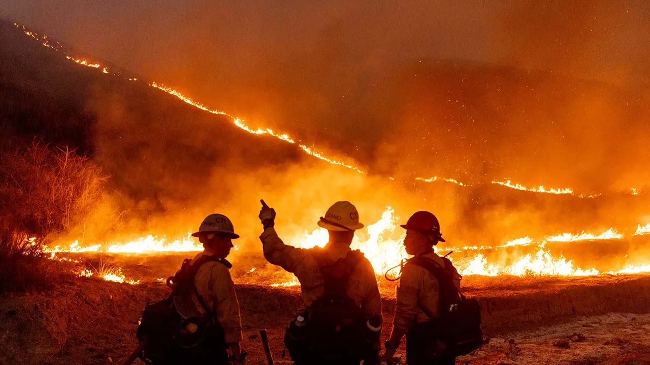 Canada Wildfires 2025: 17,000 Evacuated Amid State Of Emergency