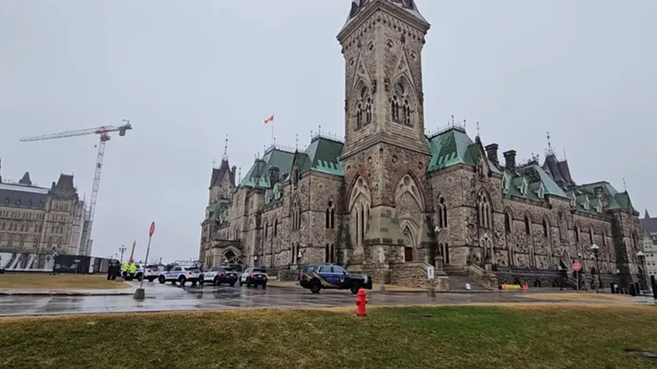 Canadian Parliament Locked Down After Intruder Spends Night Inside East Block