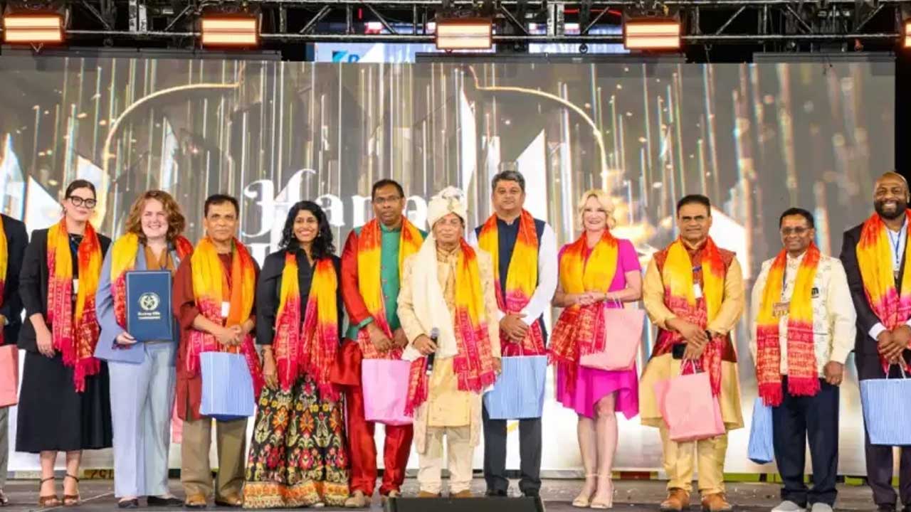 Over 9,000 Celebrate Diwali-Dussehra at Sugar Land&rsquo;s Constellation Field