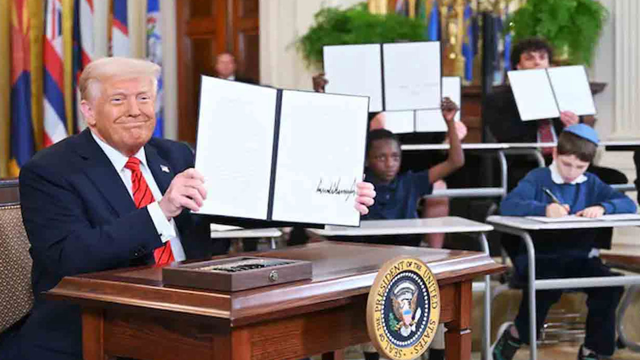 Donald Trump Shuts Down U.S. Education Department with Executive Order