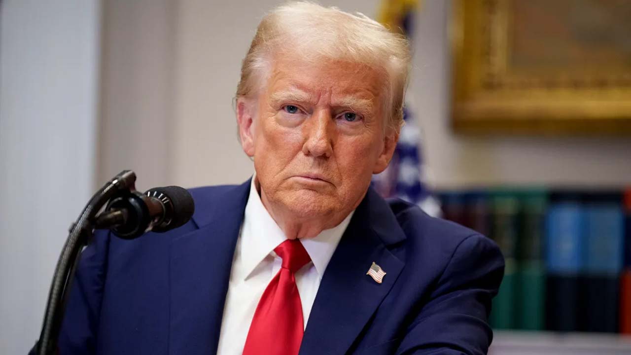 Trump Postpones Tariff Decision, Blasts Canadas Digital Tax