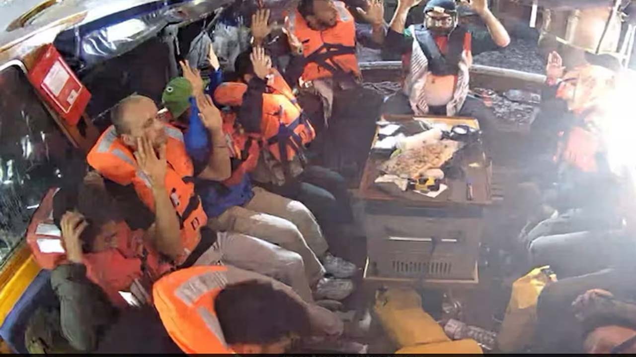 Israeli Forces Intercept Greta Thunbergs Gaza Bound Freedom Flotilla Ship