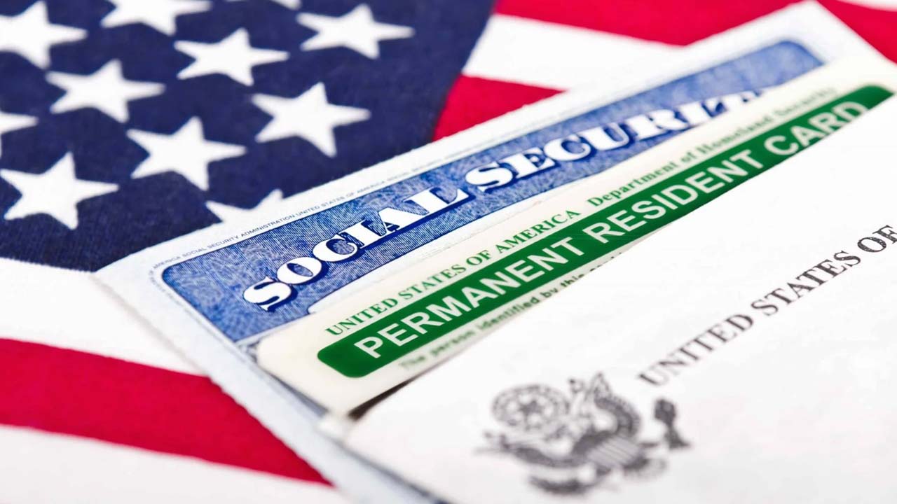 US Warns Green Card Holders To Carry Documents Or Face Penalties