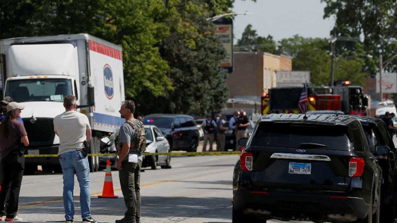 ICE Officer Fires Shot in Franklin Park, Man Loses His Life