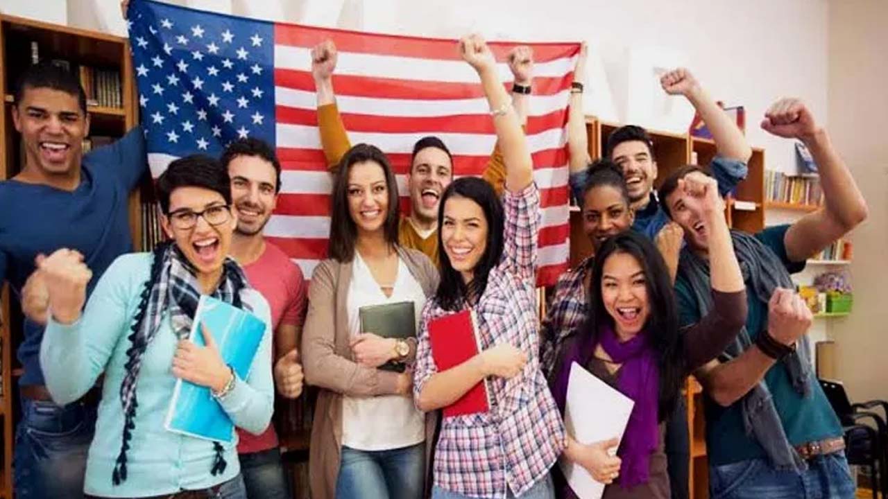 India Tops International Student Charts in U.S. for 2024, Leads in STEM Enrollment