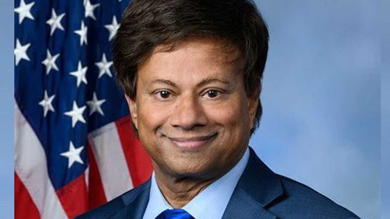 US Seniors Reading Scores Hit 30-Year Low, Report Warns