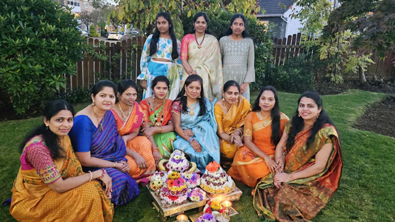 Navratri  Bathukamma in Glasgow: Are You Joining the Festivities?