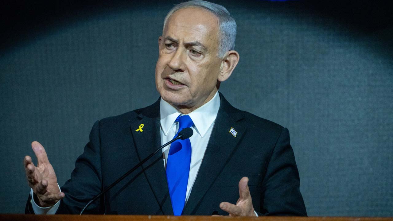 Netanyahu Approves Gaza City Seizure Despite Ceasefire Talks