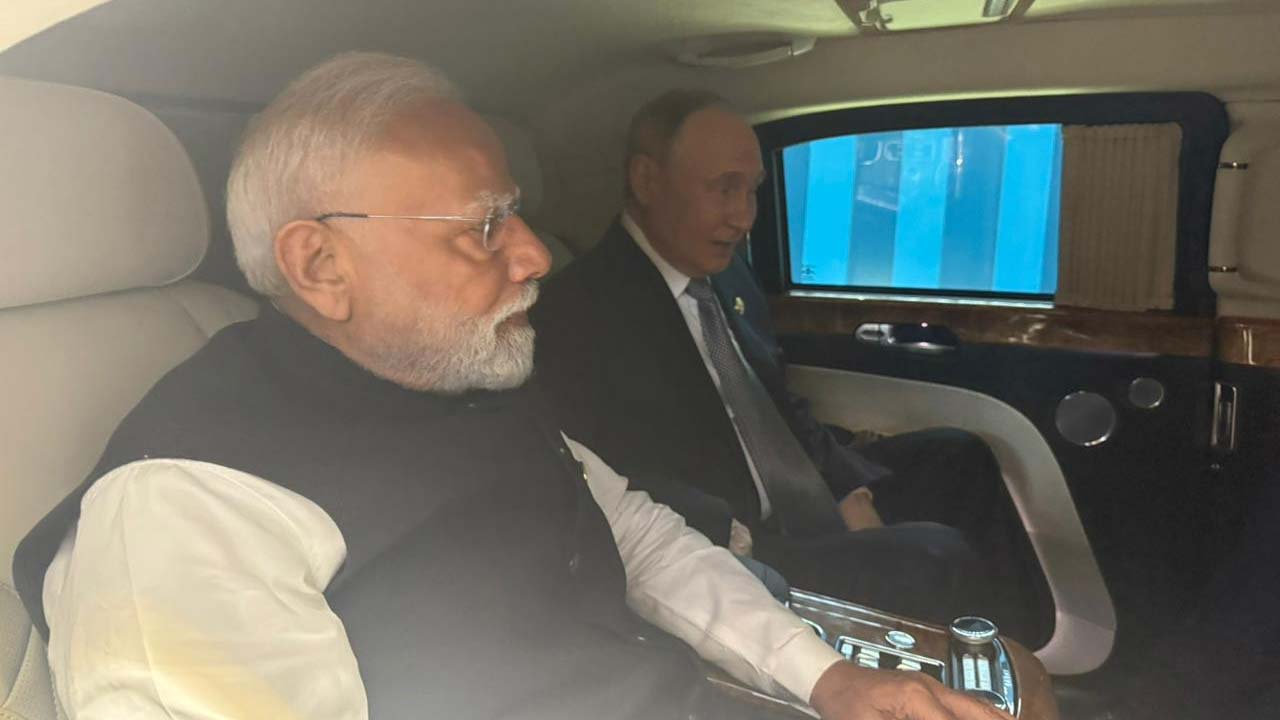 PM Modi Arrives At SCO Summit 2025 in Xis Car, Leaves In Putin