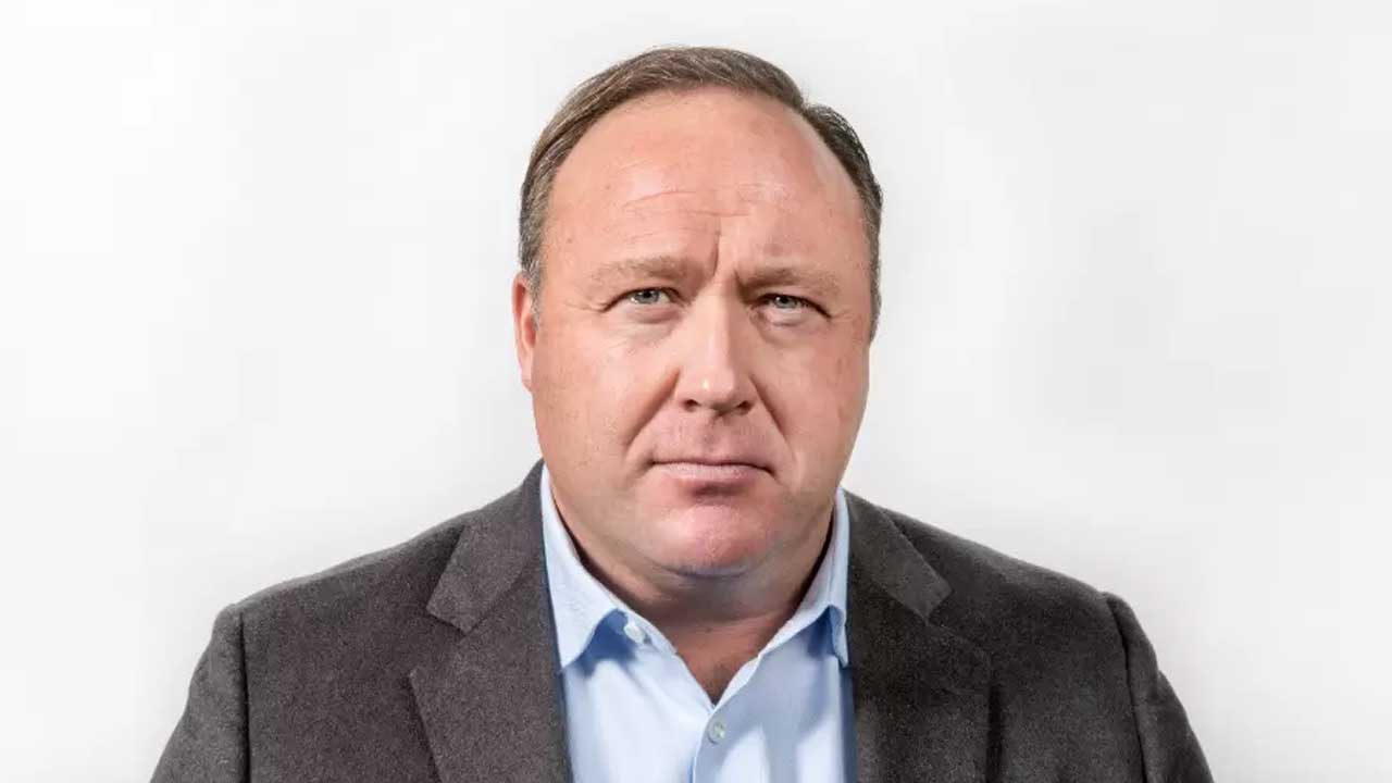 Alex Jones Alleges One Indian Region Dominates H-1B Program as Debate Intensifies