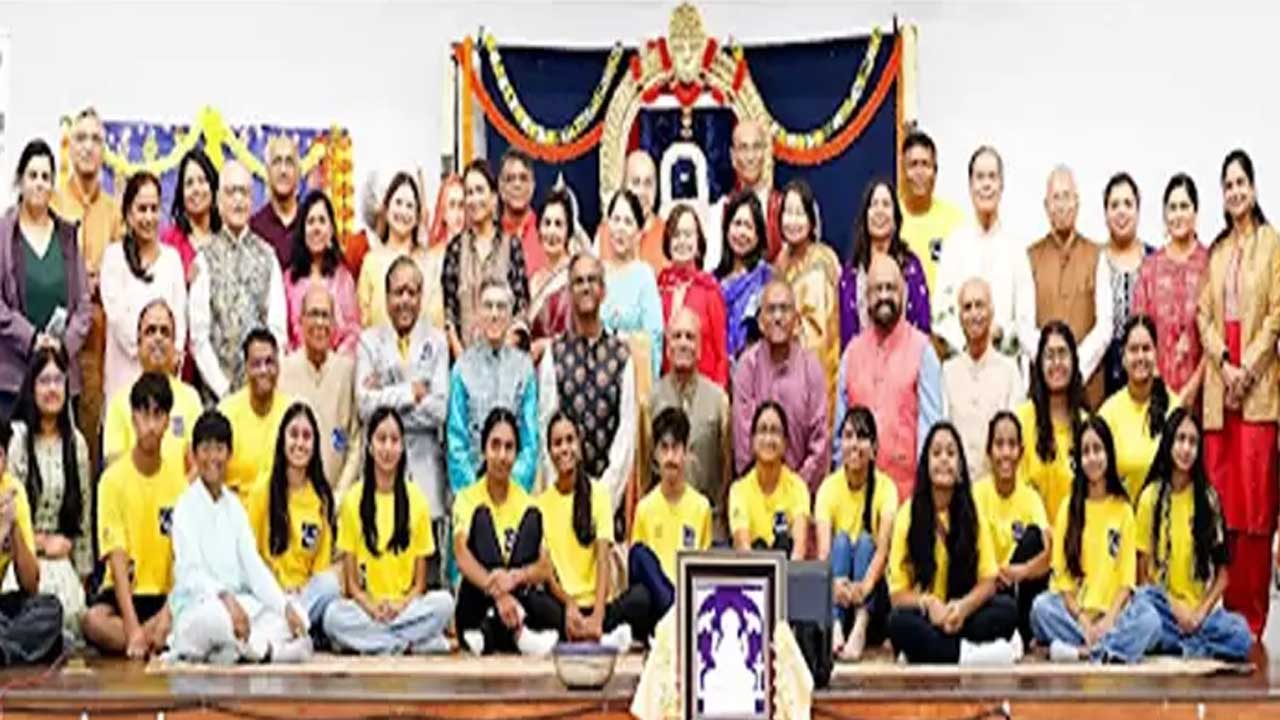 Houston Hosts Senior Sewa Diwali Highlighting Culture, Devotion and Community Bond