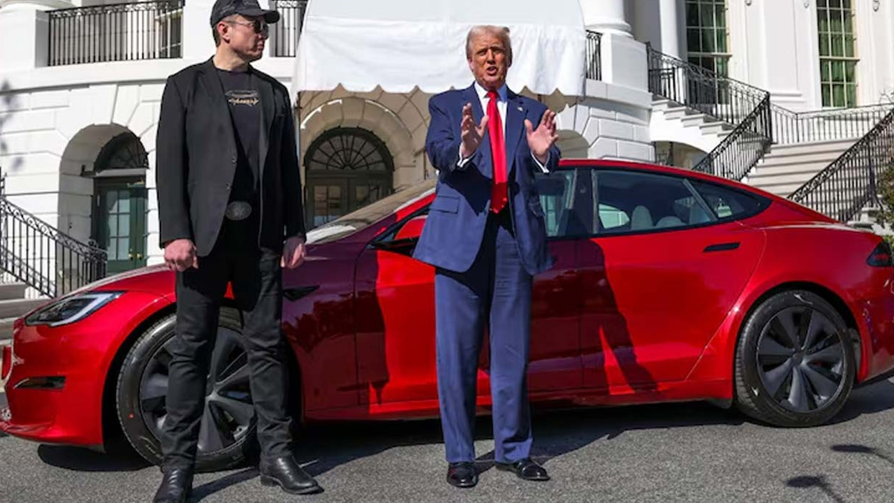 Trump Buys a Tesla and Takes It for a Spin with Elon Musk