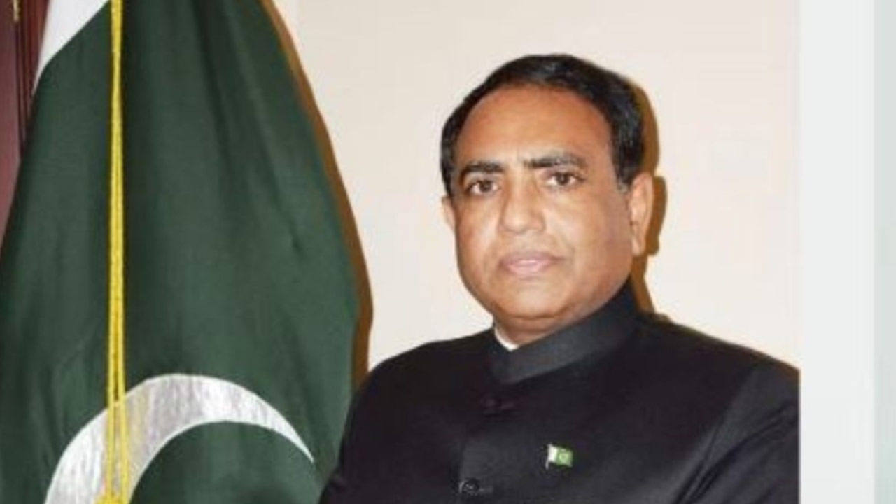 U.S. Deports Pakistani Envoy Amid Travel Ban Speculations