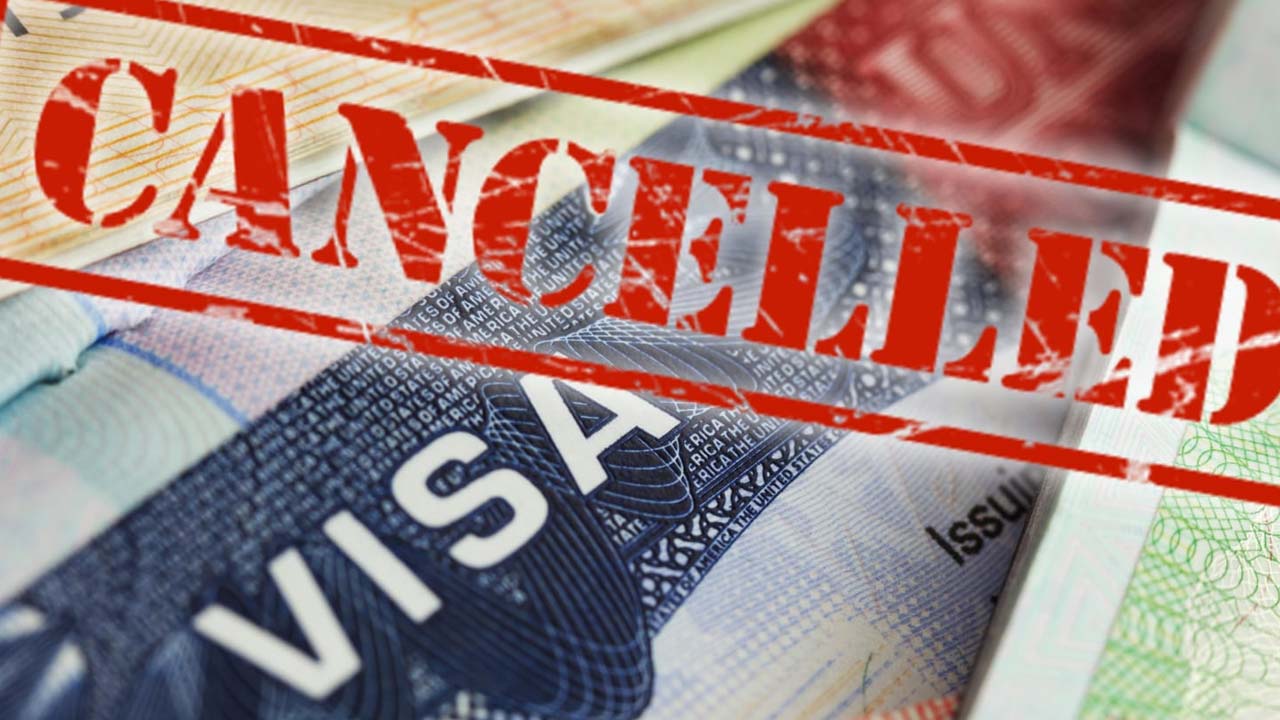 US Plans Mass Visa Cancellations For Chinese Students In Research Fields