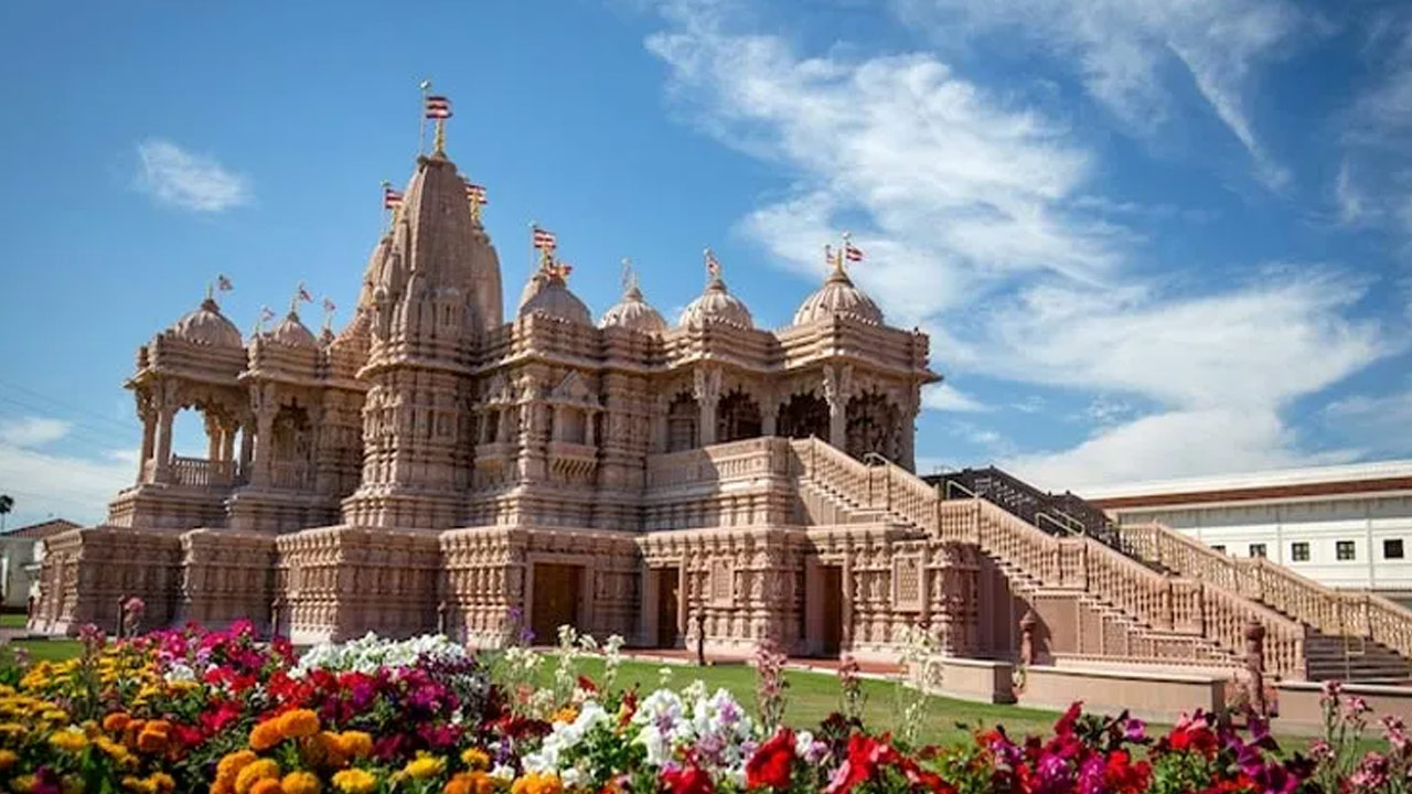 Vandalism at Hindu Temple in California: India Strongly Condemns Attack