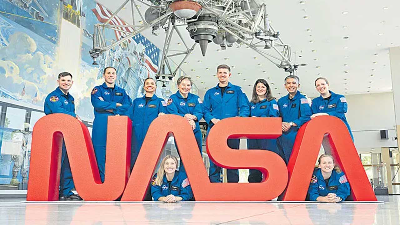 Can Women Astronauts Lead NASAs Next Mission Beyond the Moon?
