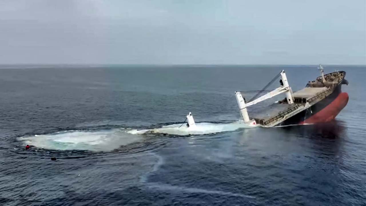 68 Migrants Dead, 74 Missing After Boat Capsizes Near Yemen