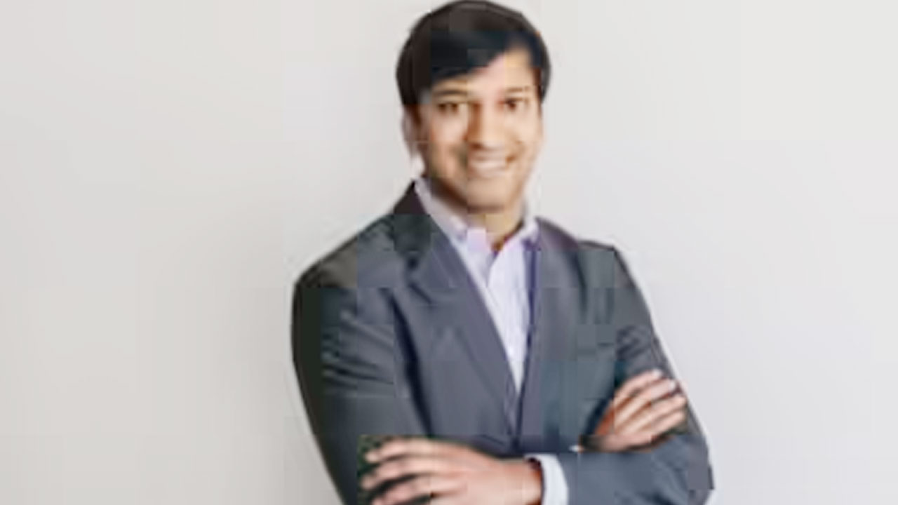 Indian Origin Keshav Poddar Sworn In as Jersey City Deputy Mayor on Bhagwat Gita