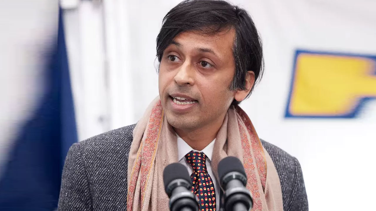 Pennsylvania Democrats Introduce Bills to Restrict ICE Operations, Nikil Saval Backs Reform