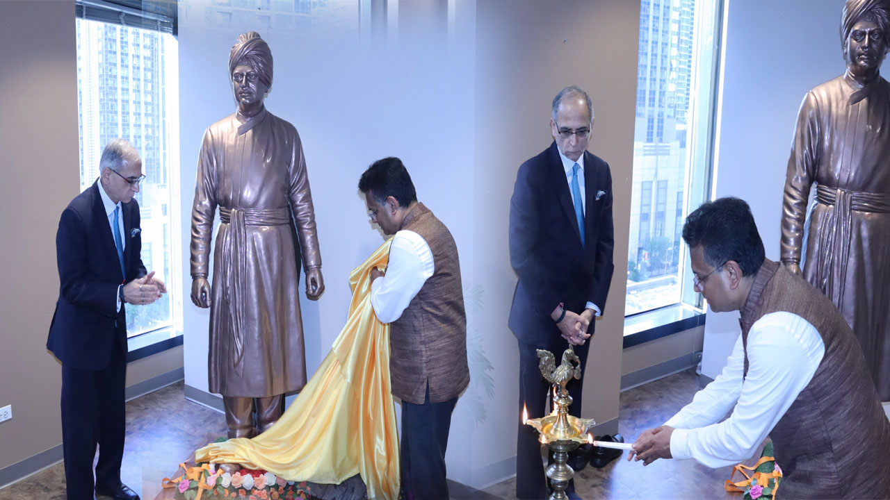 Swami Vivekananda Statue Unveiled at Indian Consulate in Chicago by Envoy
